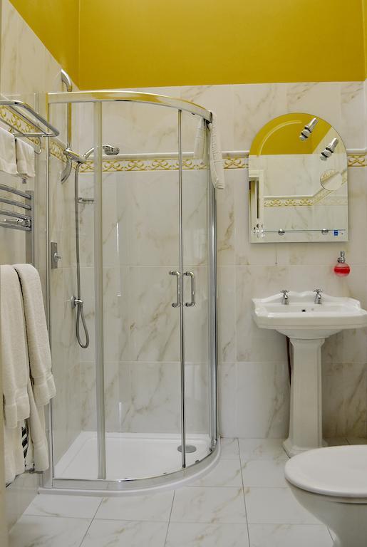Highfield House Guesthouse Трим Номер фото
